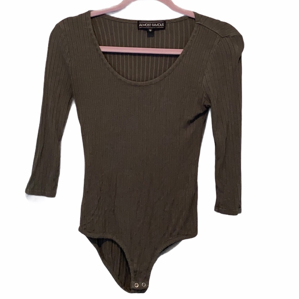 💜💜 Green Body Suit by Almost Famous Size M